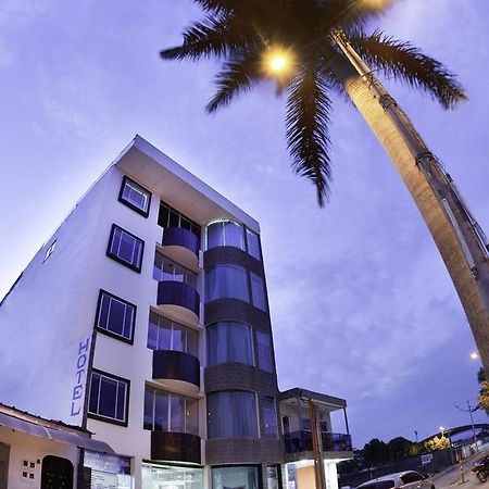 Hotel Confort Ariari Granada  Esterno foto