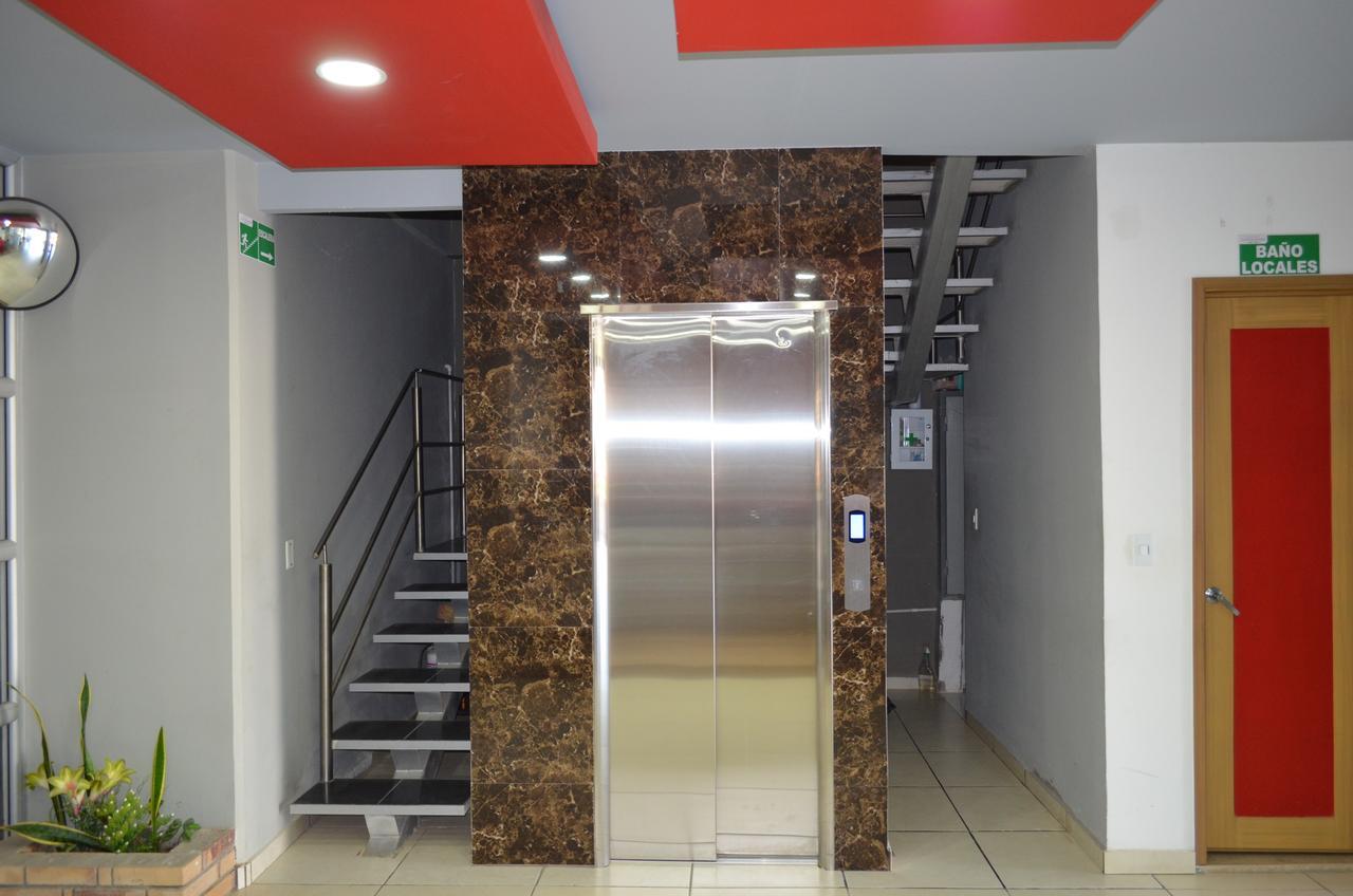 Hotel Confort Ariari Granada  Esterno foto